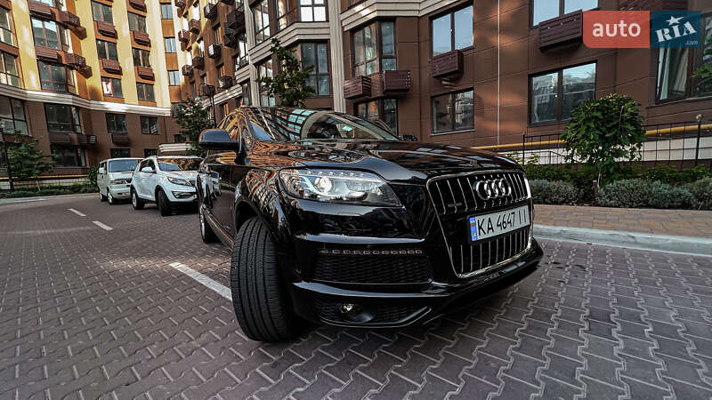 Позашляховик / Кросовер Audi Q7 2015 в Києві