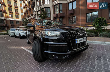 Позашляховик / Кросовер Audi Q7 2015 в 