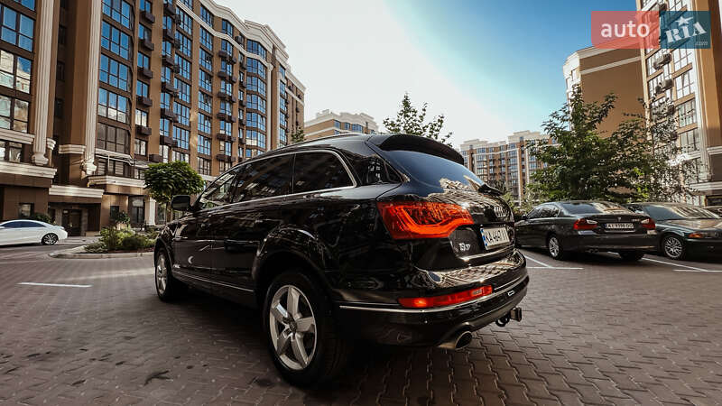 Позашляховик / Кросовер Audi Q7 2015 в Києві