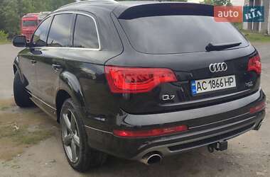 Внедорожник / Кроссовер Audi Q7 2015 в 