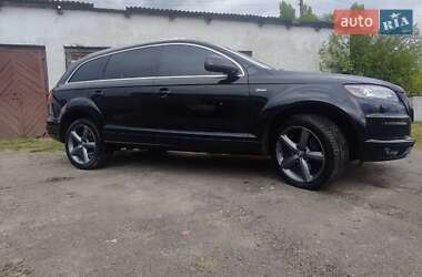 Внедорожник / Кроссовер Audi Q7 2015 в 