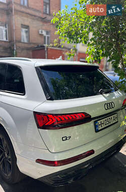 Внедорожник / Кроссовер Audi Q7 2020 в 