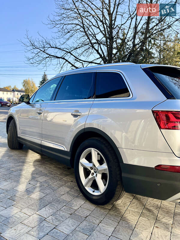 Внедорожник / Кроссовер Audi Q7 2016 в Березному