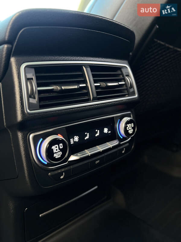 Внедорожник / Кроссовер Audi Q7 2016 в Березному