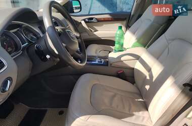 Позашляховик / Кросовер Audi Q7 2013 в 