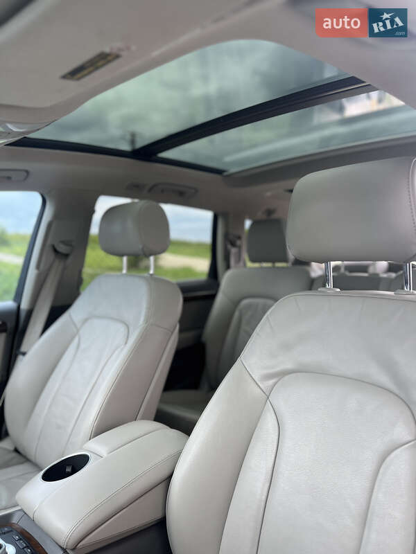 Внедорожник / Кроссовер Audi Q7 2013 в Золочеве