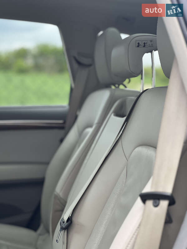 Внедорожник / Кроссовер Audi Q7 2013 в Золочеве