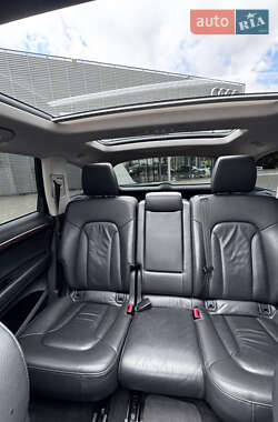 Внедорожник / Кроссовер Audi Q7 2012 в 