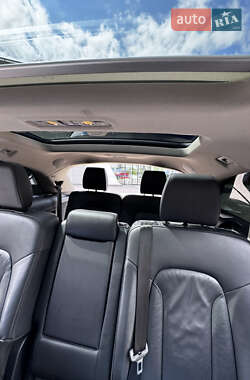 Внедорожник / Кроссовер Audi Q7 2012 в 