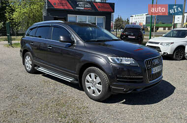 Внедорожник / Кроссовер Audi Q7 2013 в 