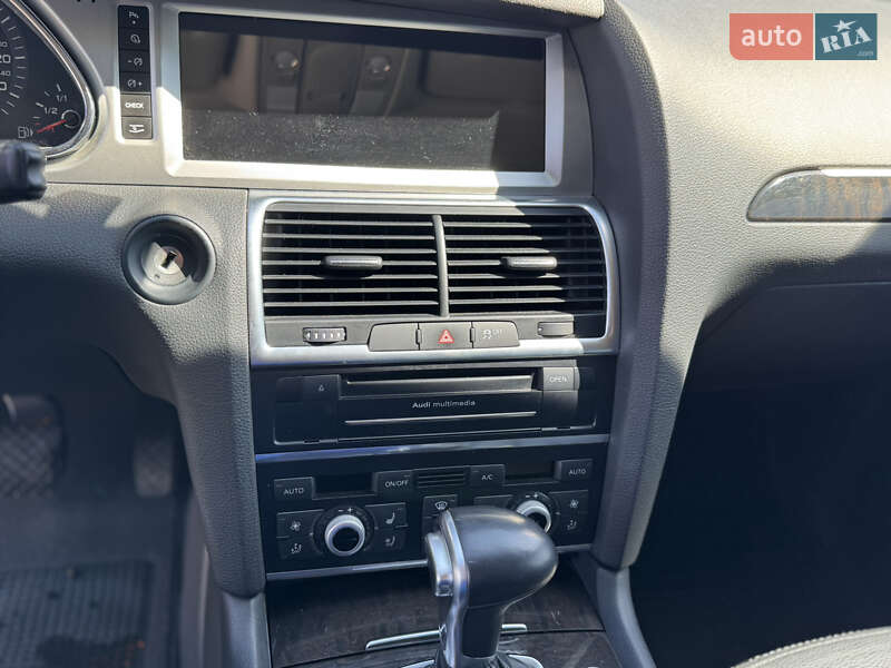 Внедорожник / Кроссовер Audi Q7 2013 в Черкассах