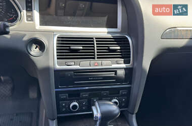 Внедорожник / Кроссовер Audi Q7 2013 в 