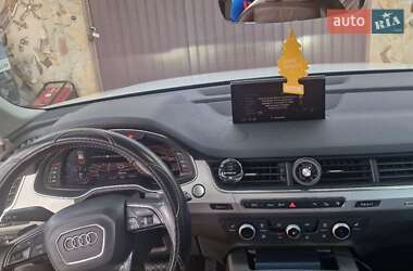 Внедорожник / Кроссовер Audi Q7 2017 в 