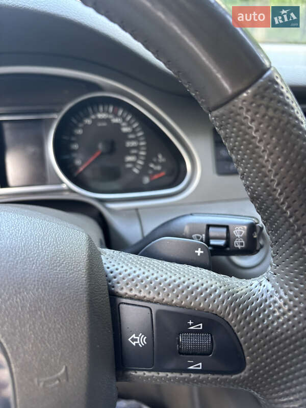 Позашляховик / Кросовер Audi Q7 2007 в Києві