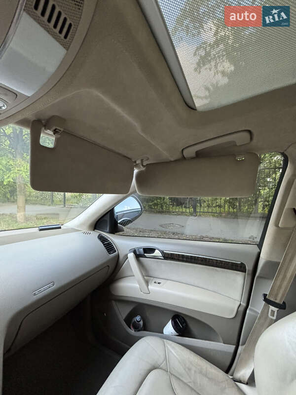 Позашляховик / Кросовер Audi Q7 2007 в Києві