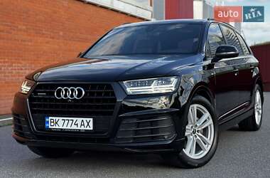 Позашляховик / Кросовер Audi Q7 2016 в Києві