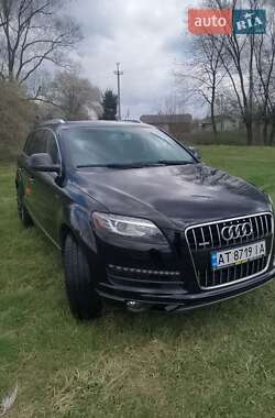 Внедорожник / Кроссовер Audi Q7 2015 в 