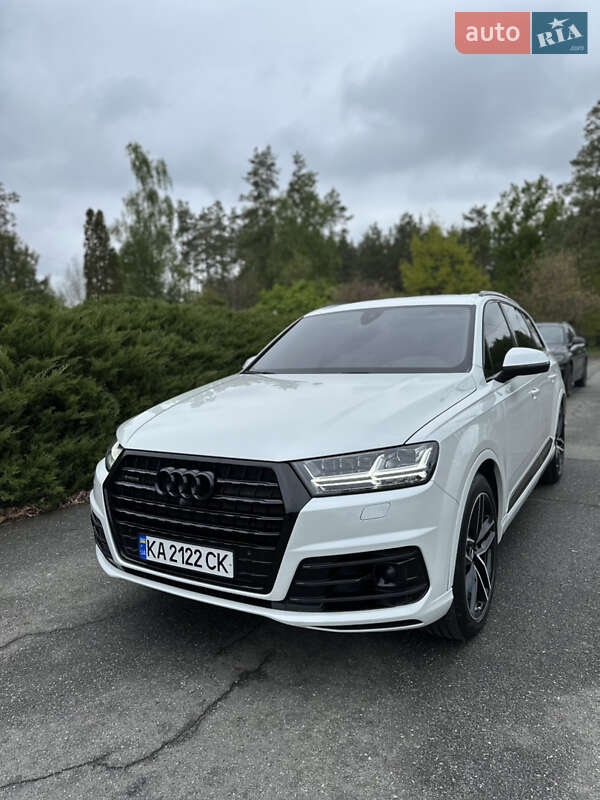 Внедорожник / Кроссовер Audi Q7 2016 в Киеве