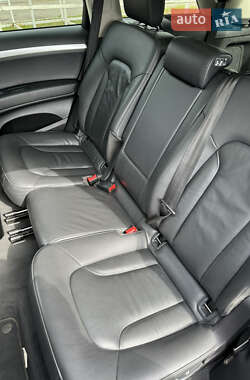 Внедорожник / Кроссовер Audi Q7 2012 в 
