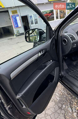 Внедорожник / Кроссовер Audi Q7 2012 в 