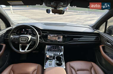 Внедорожник / Кроссовер Audi Q7 2021 в 