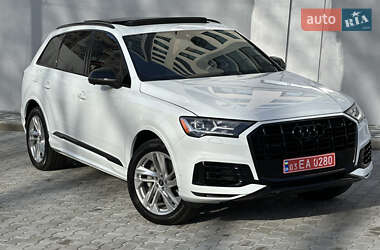 Внедорожник / Кроссовер Audi Q7 2021 в 