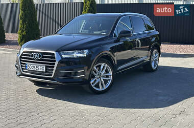 Позашляховик / Кросовер Audi Q7 2018 в 