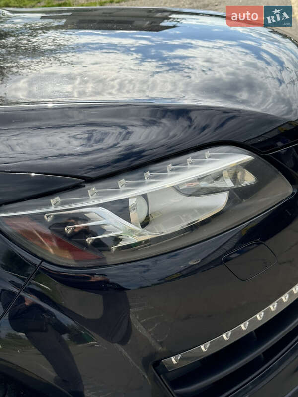 Позашляховик / Кросовер Audi Q7 2012 в Києві