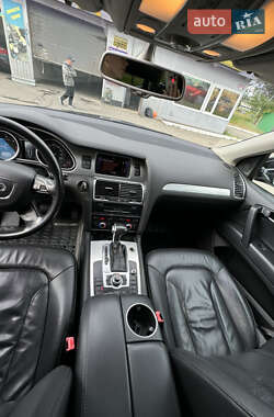 Внедорожник / Кроссовер Audi Q7 2012 в 
