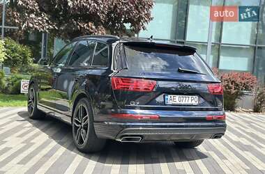 Внедорожник / Кроссовер Audi Q7 2017 в 