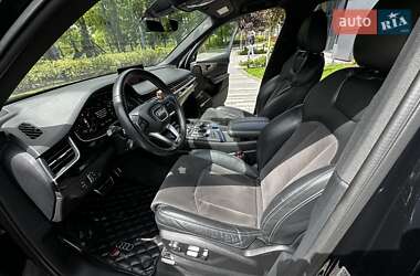 Внедорожник / Кроссовер Audi Q7 2017 в 
