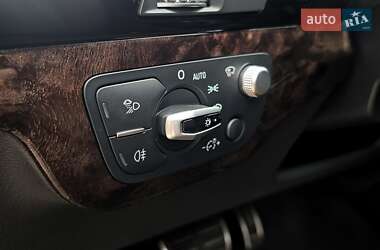 Позашляховик / Кросовер Audi Q7 2016 в 