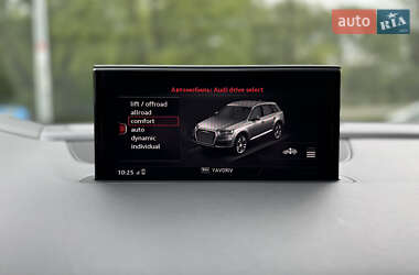 Внедорожник / Кроссовер Audi Q7 2016 в 