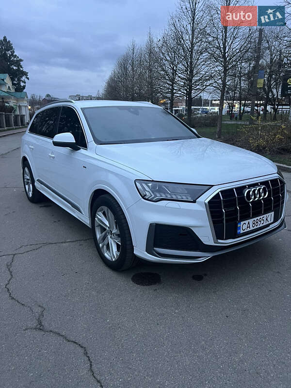 Внедорожник / Кроссовер Audi Q7 2021 в Умани