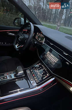 Внедорожник / Кроссовер Audi Q7 2021 в 