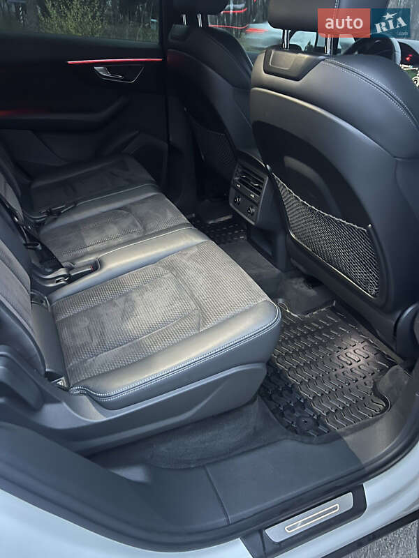 Внедорожник / Кроссовер Audi Q7 2021 в Умани