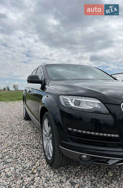 Внедорожник / Кроссовер Audi Q7 2012 в 
