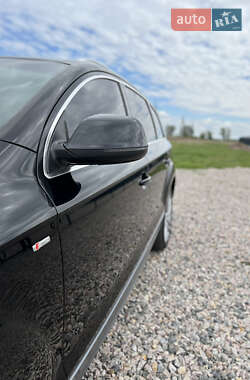 Внедорожник / Кроссовер Audi Q7 2012 в 