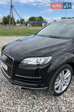 Внедорожник / Кроссовер Audi Q7 2012 в 