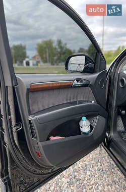 Внедорожник / Кроссовер Audi Q7 2012 в 