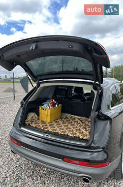 Внедорожник / Кроссовер Audi Q7 2012 в 