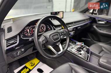 Внедорожник / Кроссовер Audi Q7 2018 в 