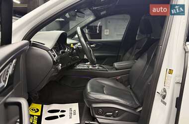 Внедорожник / Кроссовер Audi Q7 2018 в 