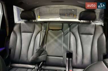 Внедорожник / Кроссовер Audi Q7 2018 в 