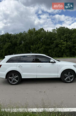 Внедорожник / Кроссовер Audi Q7 2012 в 