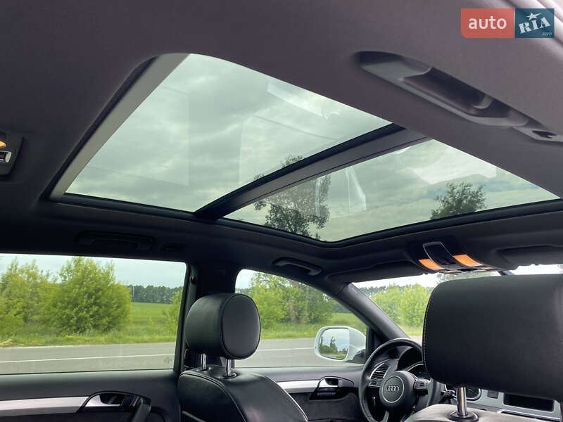 Внедорожник / Кроссовер Audi Q7 2012 в Ромнах