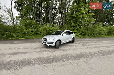 Внедорожник / Кроссовер Audi Q7 2015 в 