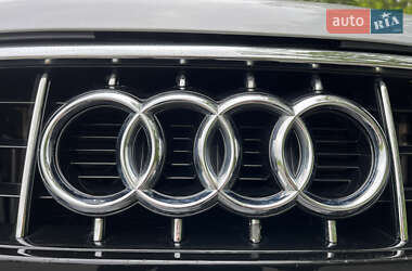 Внедорожник / Кроссовер Audi Q7 2015 в 