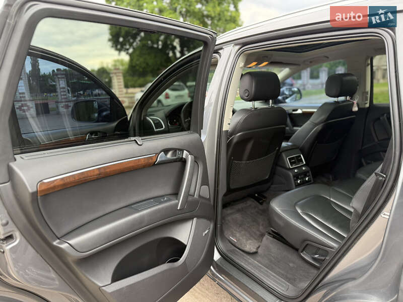 Позашляховик / Кросовер Audi Q7 2011 в Ніжині