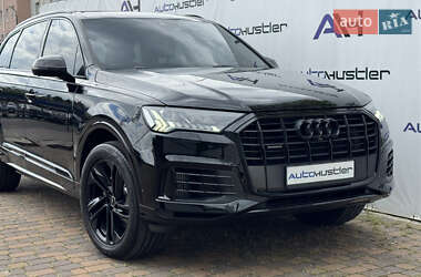 Позашляховик / Кросовер Audi Q7 2020 в 